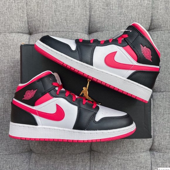 ❤️🖤 Air Jordan 1 Mid Black Red Shoes - Picture 2 of 4